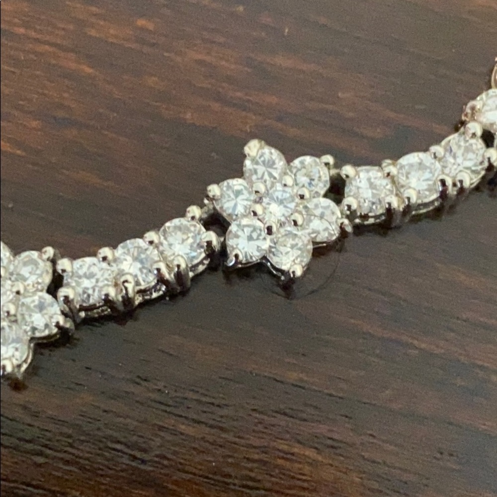 Necklace - Picture 3 of 6